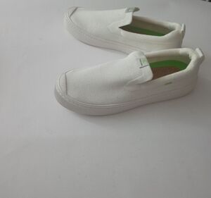 Brand New CARIUMA white Size 12 Slip-On Shoes.